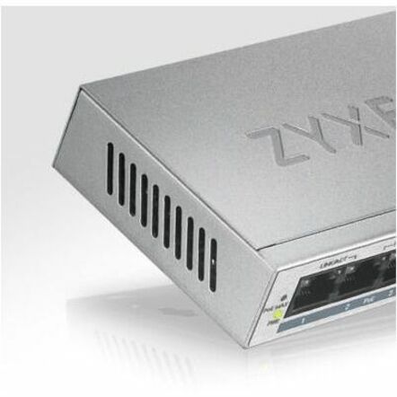 ZYXEL GS1005HP 5 Ports Ethernet Switch - Gigabit Ethernet - 1000Base-T - Silver