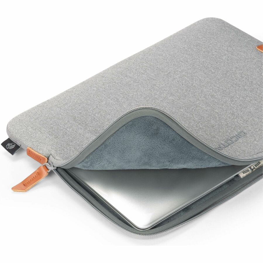 Dicota Skin URBAN Carrying Case (Sleeve) for 35.6 cm (14") Apple Notebook - Grey