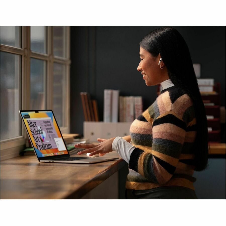 Apple MacBook Air MW1J3B/A 38.9 cm (15.3") Notebook - Apple M4 - 16 GB - 256 GB SSD - English (UK) Keyboard - Starlight